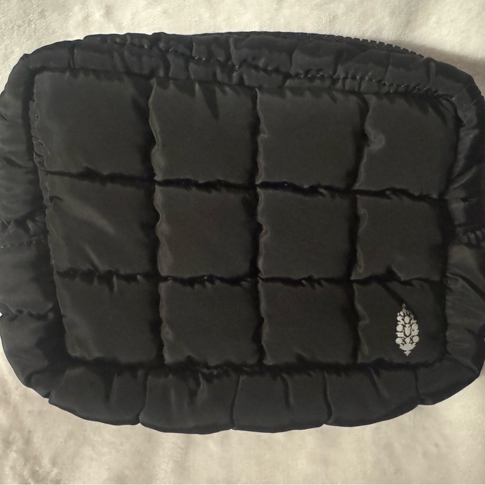 Free People Movement- Black Quilted Puffer Pouch